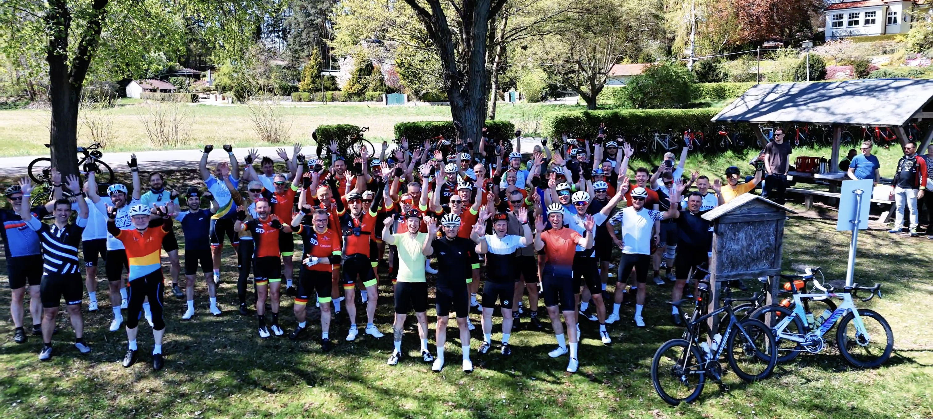 You are currently viewing Saisoneröffnungsfahrt 2026 des Bike Team Neustrelitz – Gelungener Start in die neue Radsportsaison